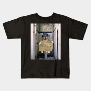 Cat Sitting On Toilet Kids T-Shirt